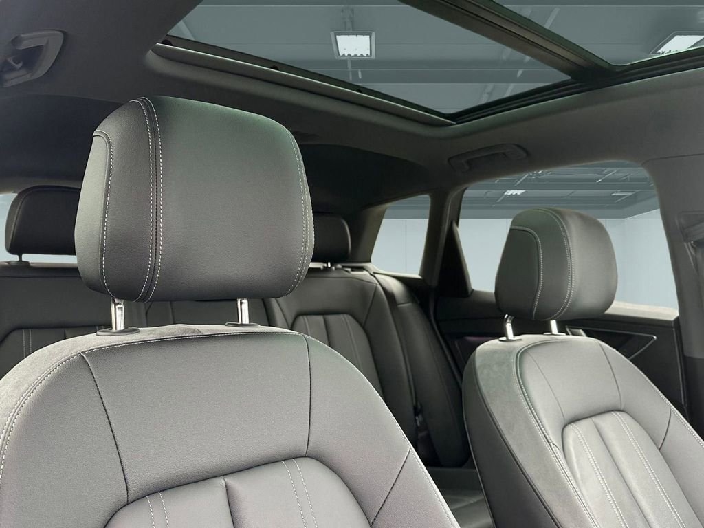 Used 2024 Audi Q4 e-tron Premium image 39