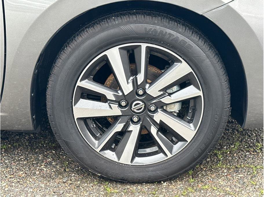 Used 2021 Nissan Versa SV image 10