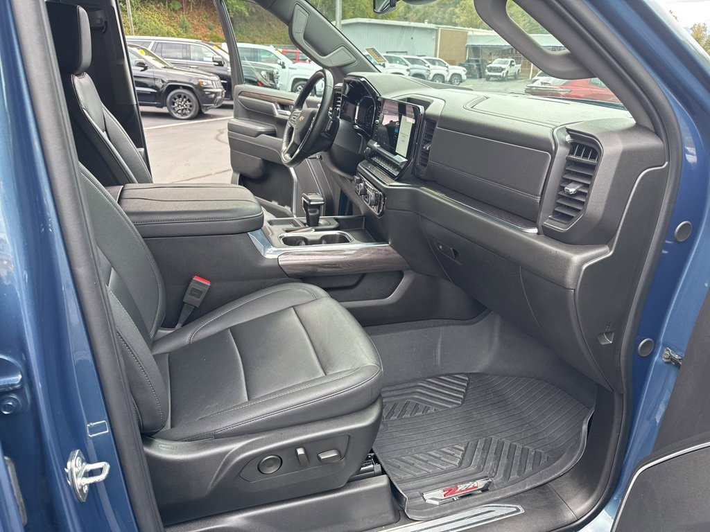Certified 2024 Chevrolet Silverado 1500 LTZ image 17