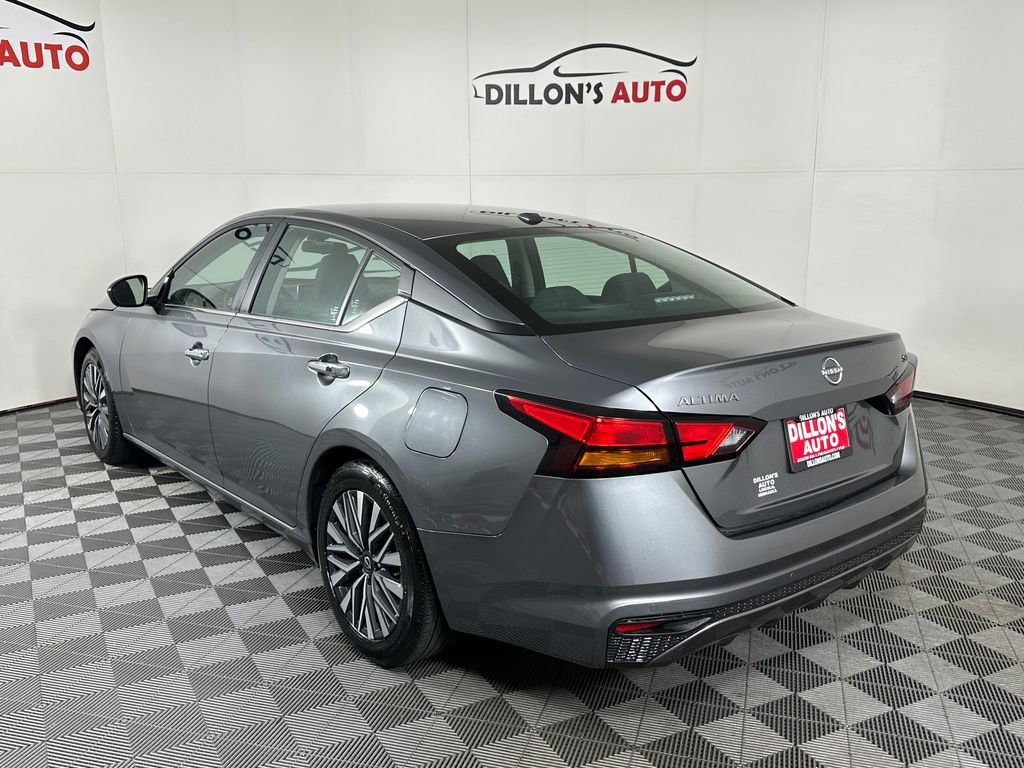 Used 2024 Nissan Altima 2.5 SV FWD image 4