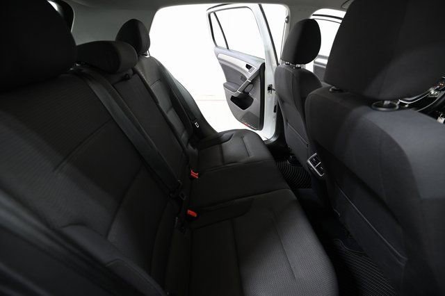 Used 2017 Volkswagen Golf S image 24