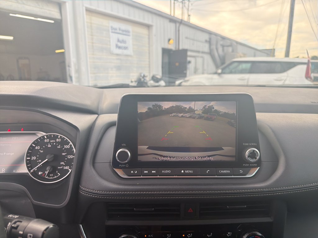 Used 2024 Nissan Rogue S FWD image 22