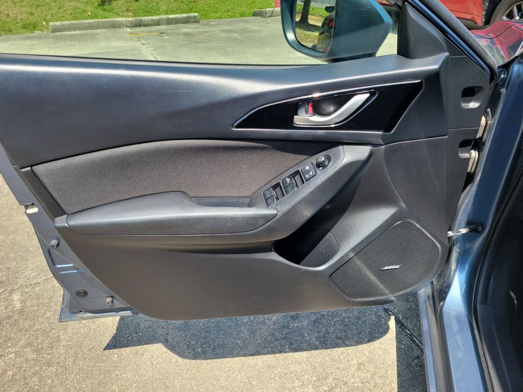 Used 2016 MAZDA MAZDA3 i Touring w/ Popular Equipment Package FWD image 13