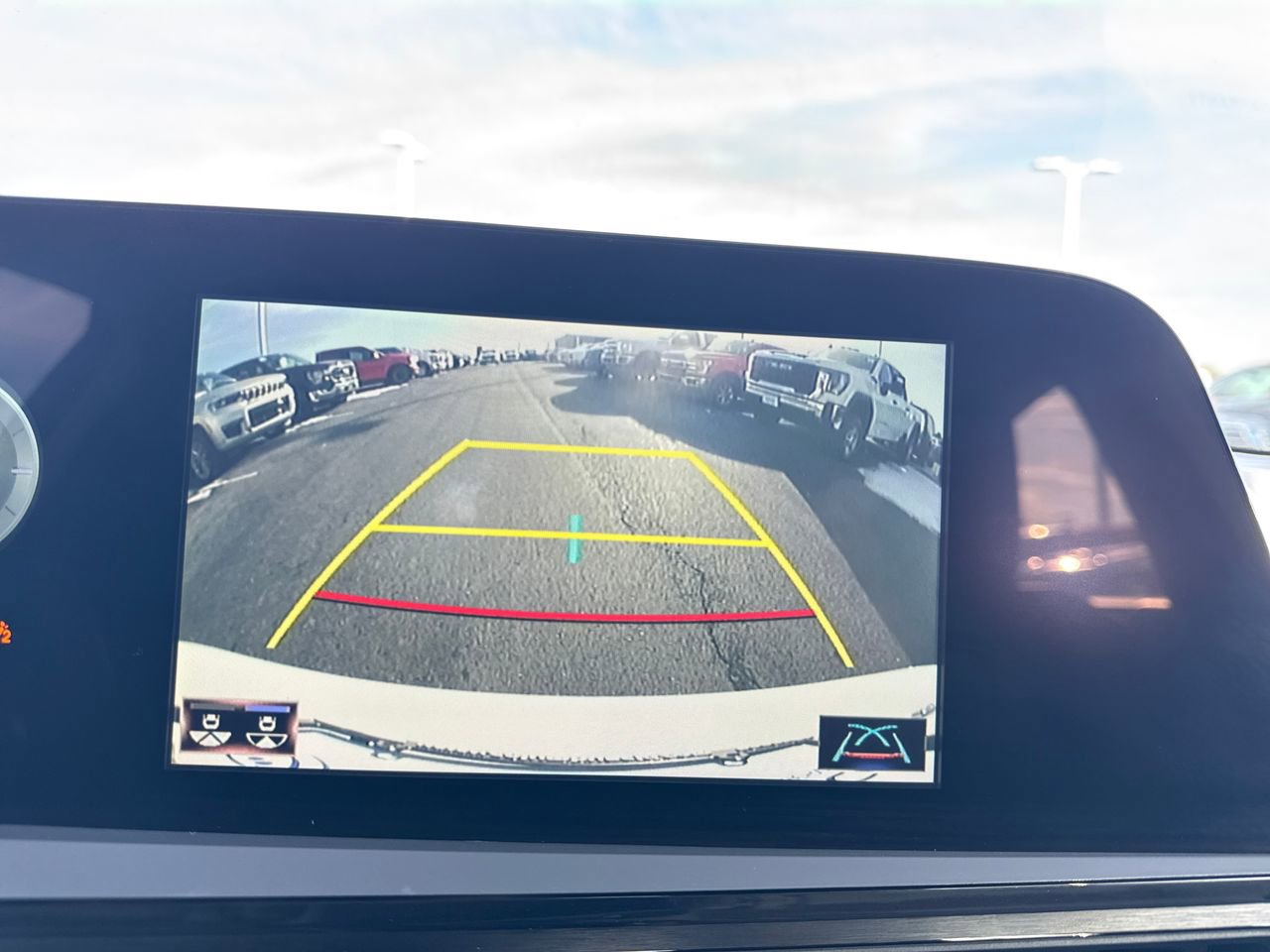 Used 2022 Lexus ES 250 image 19