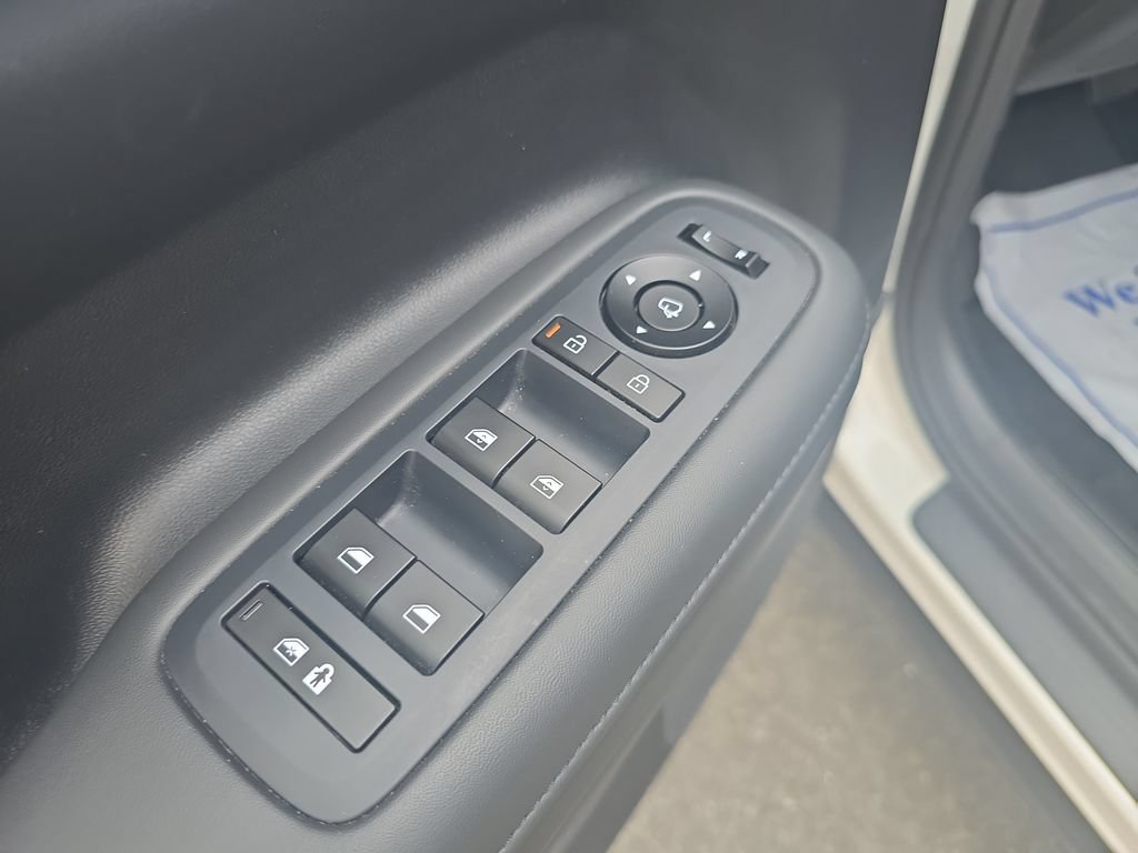 Certified 2025 Hyundai Santa Fe Limited AWD/4WD image 13