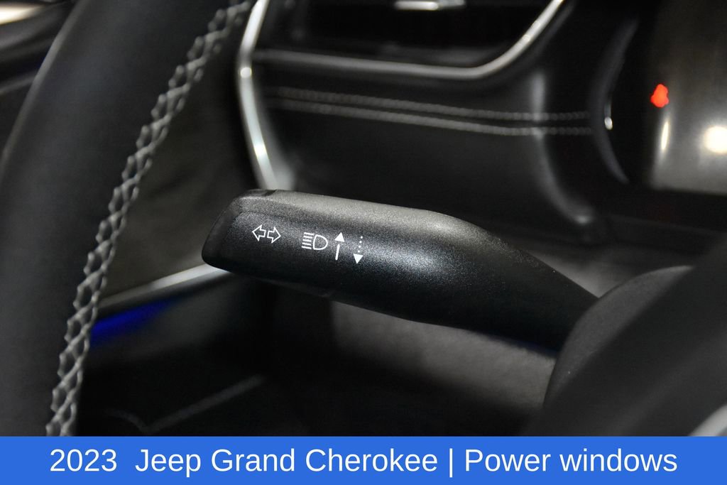 Used 2023 Jeep Grand Cherokee Overland image 10