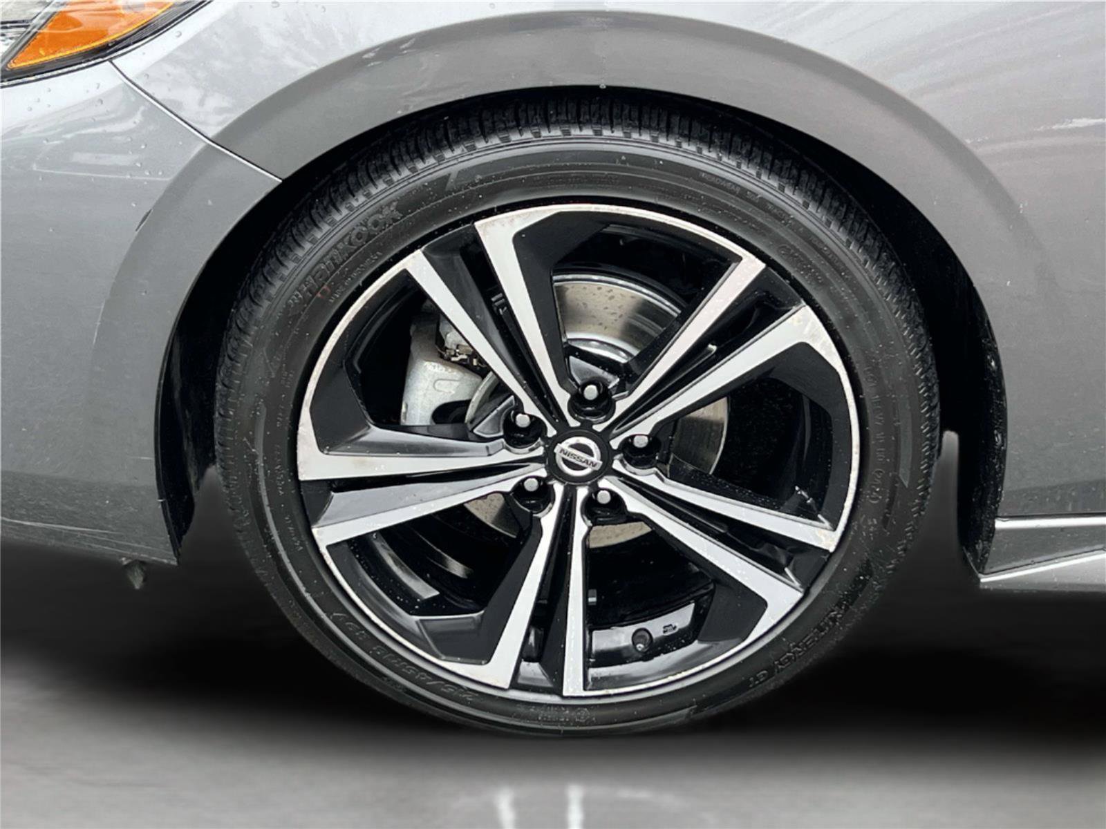 Certified 2023 Nissan Sentra SR w/ Trunk Package image 40