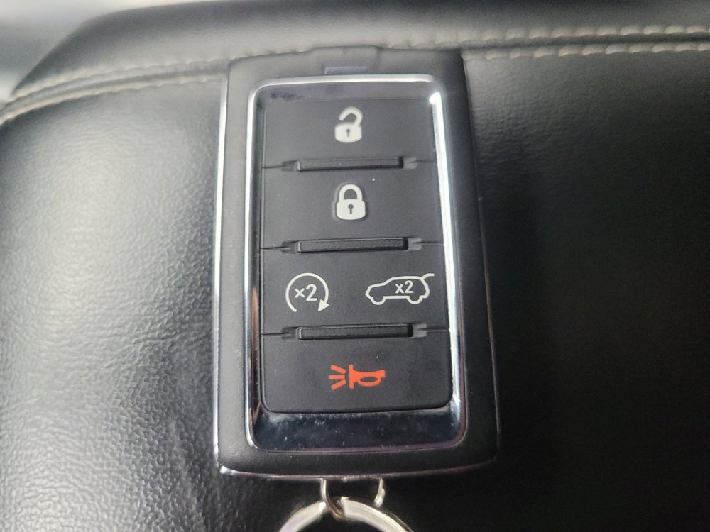 Used 2022 Jeep Grand Cherokee L Limited AWD/4WD image 32
