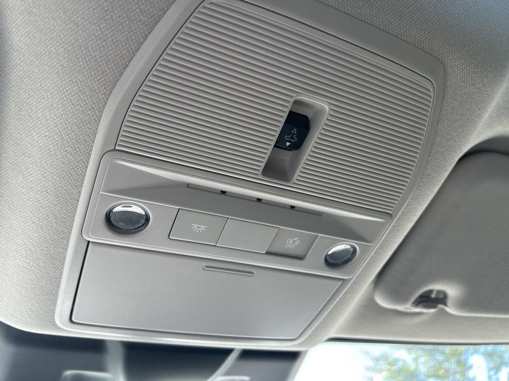 New 2026 Nissan Sentra SV w/ SV Convenience Package FWD image 39