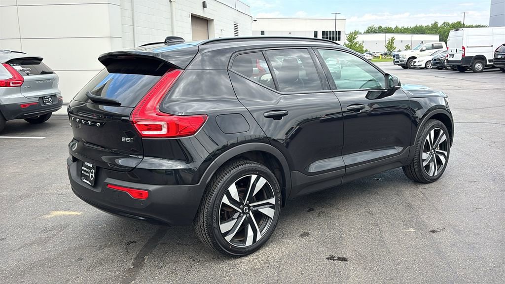 Certified 2023 Volvo XC40 B5 Plus w/ Driver Assist Package AWD/4WD image 29