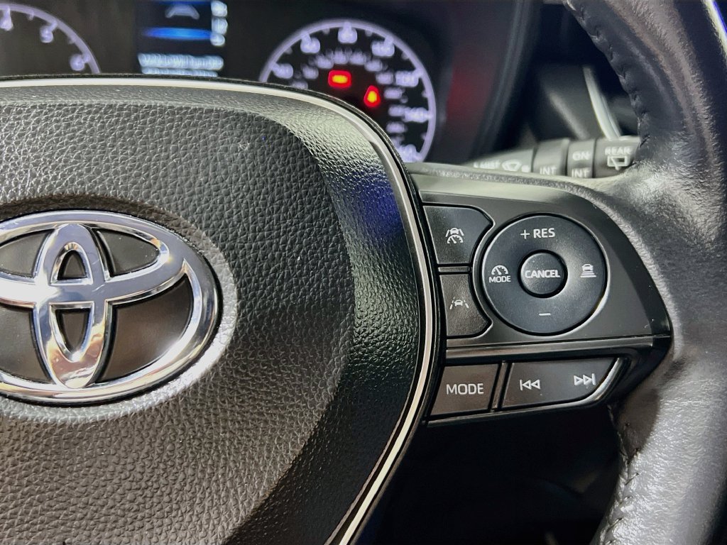 Used 2024 Toyota Corolla Cross LE FWD image 17