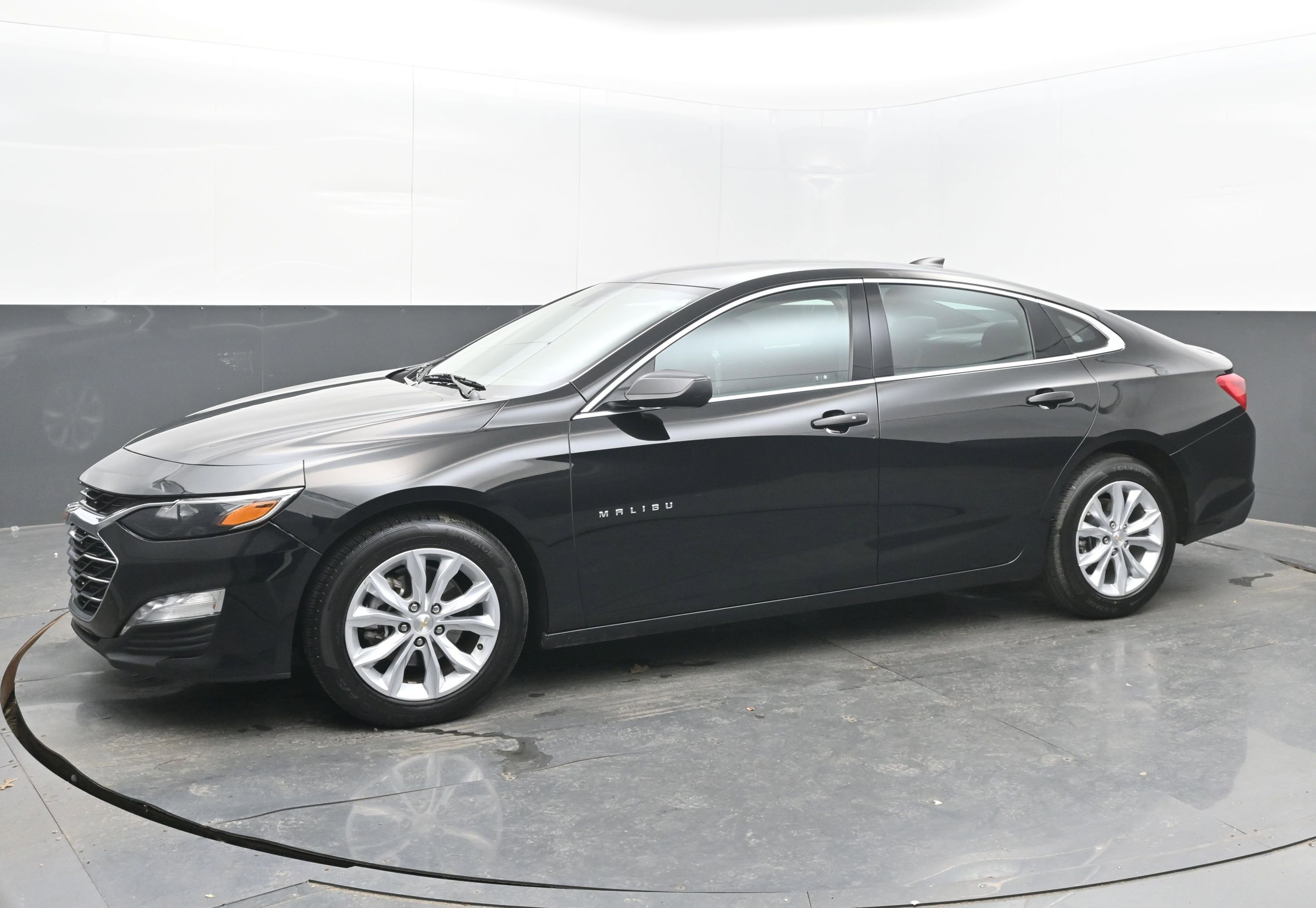 Used 2024 Chevrolet Malibu LT image 5