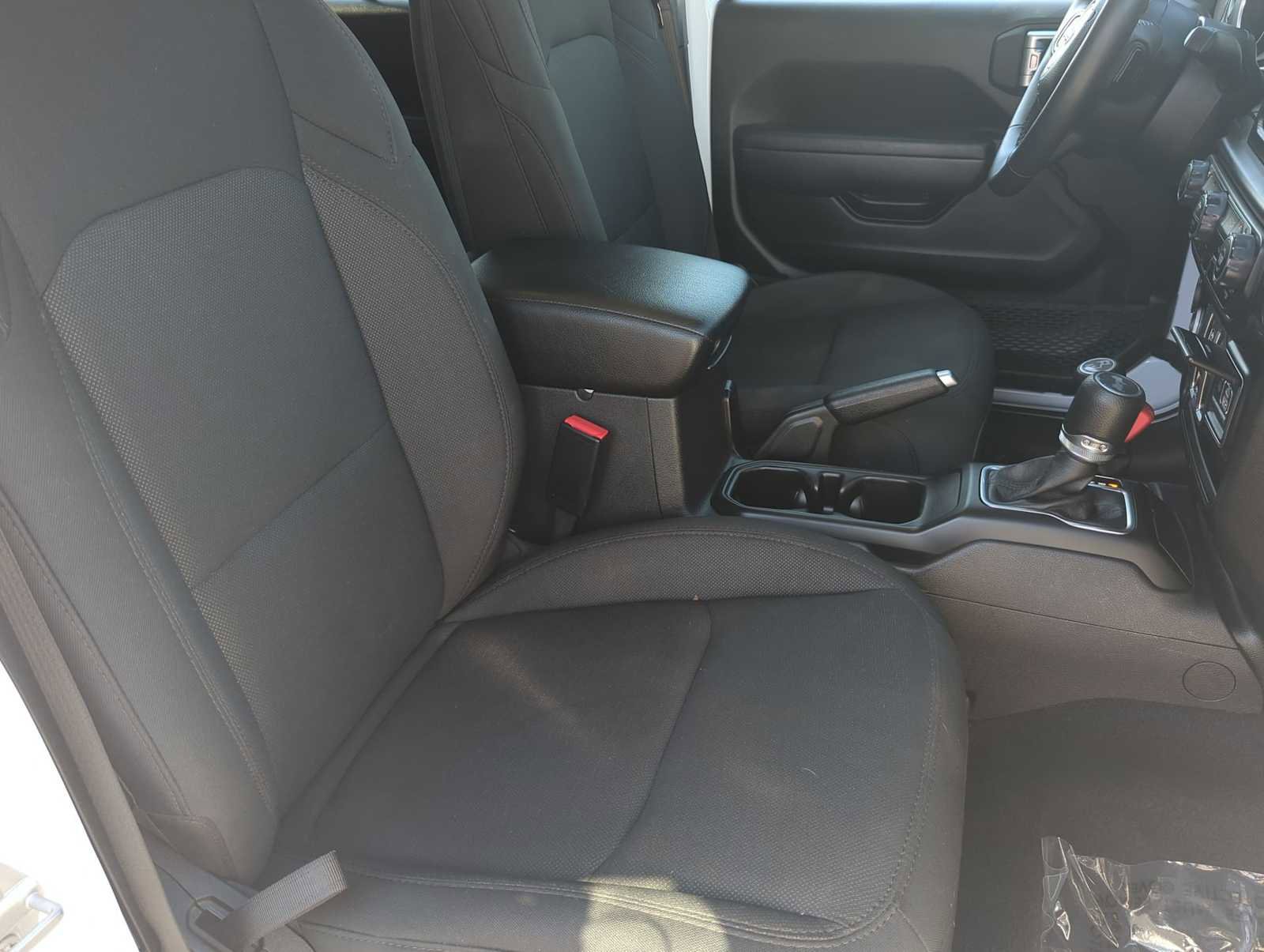 Used 2023 Jeep Wrangler Sport S image 21