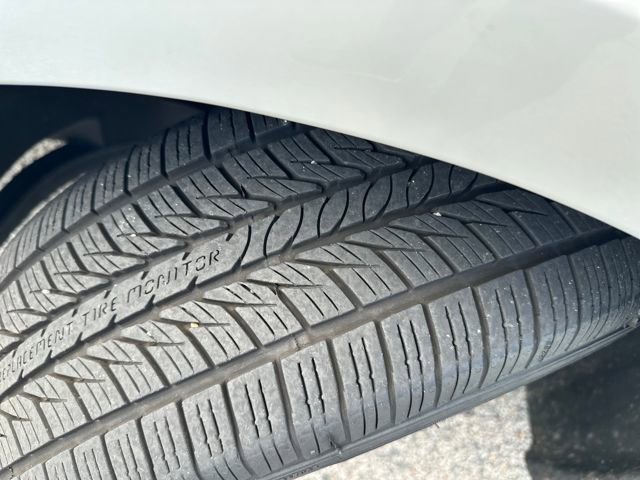 Used 2017 Volkswagen Golf S image 36