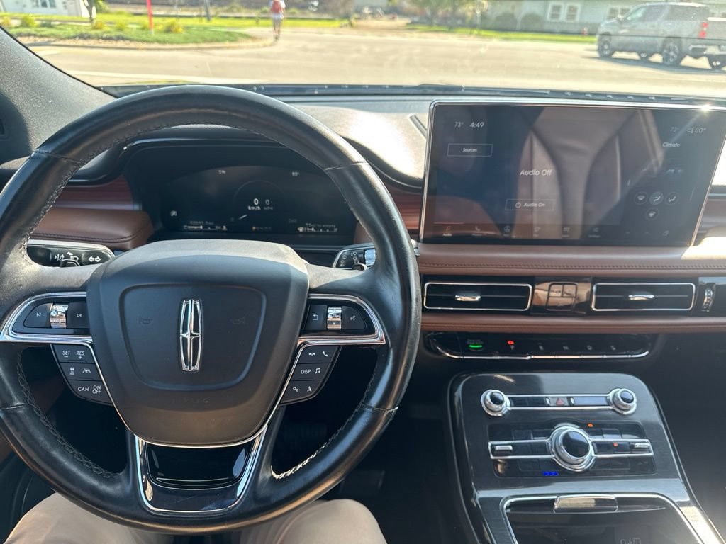 Used 2023 Lincoln Nautilus Reserve w/ Equipment Group 201A AWD/4WD image 5