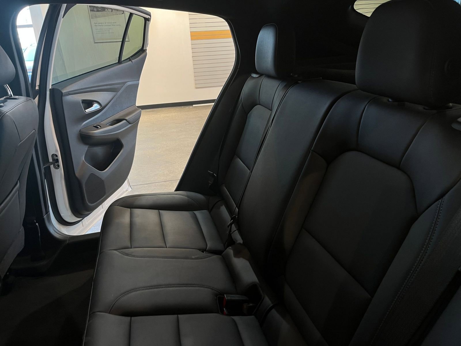 Used 2025 Buick Envista Sport Touring image 38
