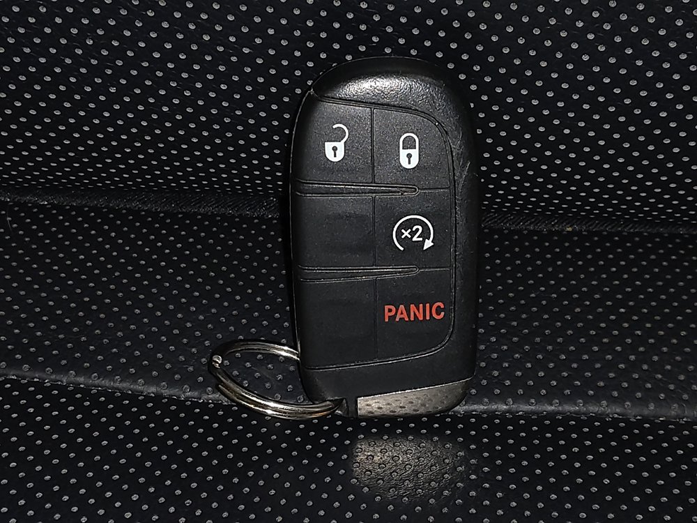 Used 2019 Jeep Compass Limited AWD/4WD image 32