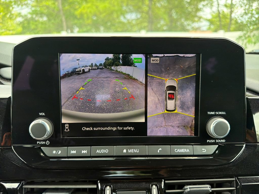 Used 2025 Nissan Pathfinder Rock Creek AWD/4WD image 39