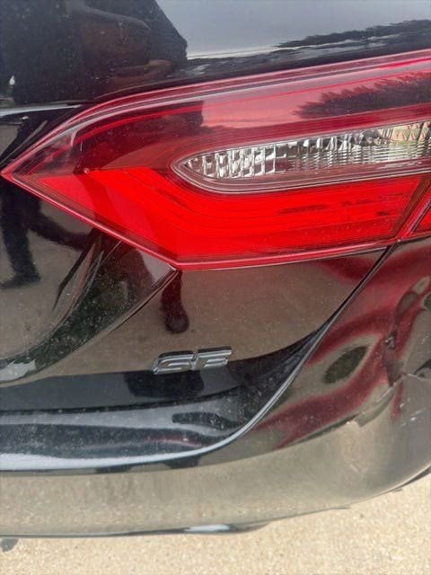 Used 2021 Toyota Camry SE FWD image 4
