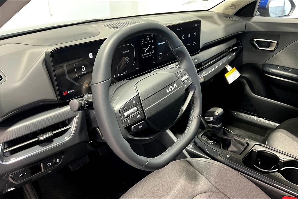Used 2025 Kia K4 EX image 9