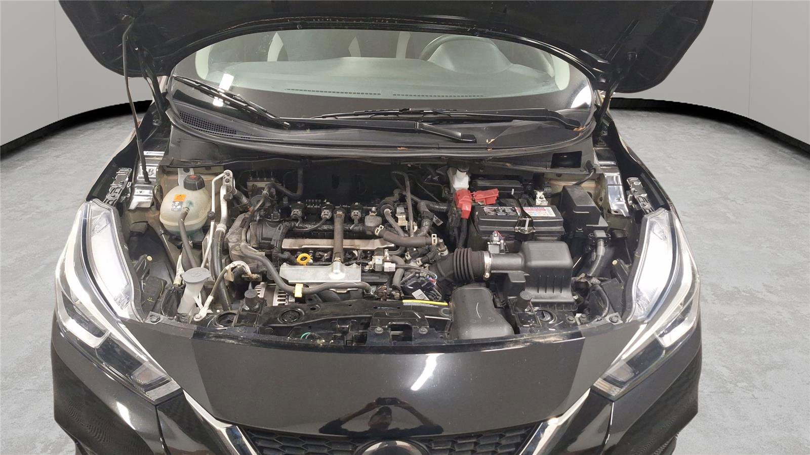 Used 2022 Nissan Versa SV w/ Trunk Package image 9