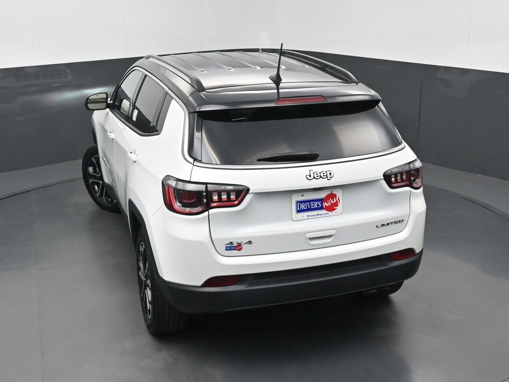Used 2022 Jeep Compass Limited AWD/4WD image 34