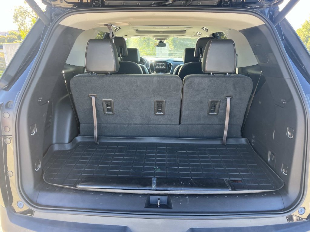Used 2018 Chevrolet Traverse LT w/ LPO, 'HIT The Road' Package FWD image 25