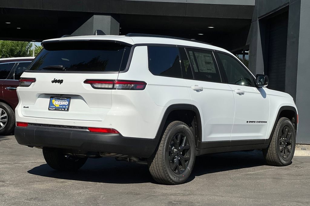 New 2026 Jeep Grand Cherokee L 4WD image 4
