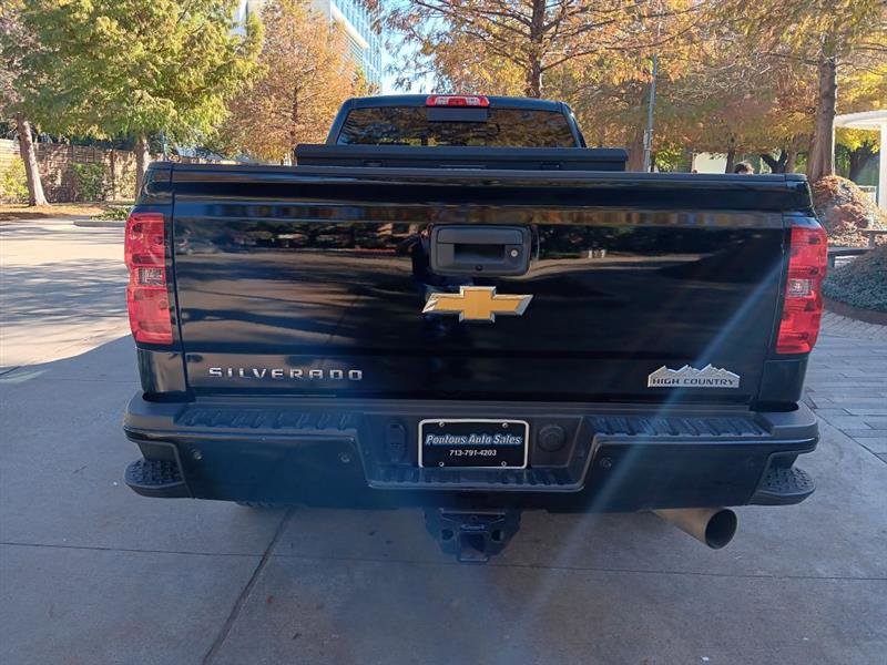 Used 2018 Chevrolet Silverado 3500 High Country w/ Duramax Plus Package image 4