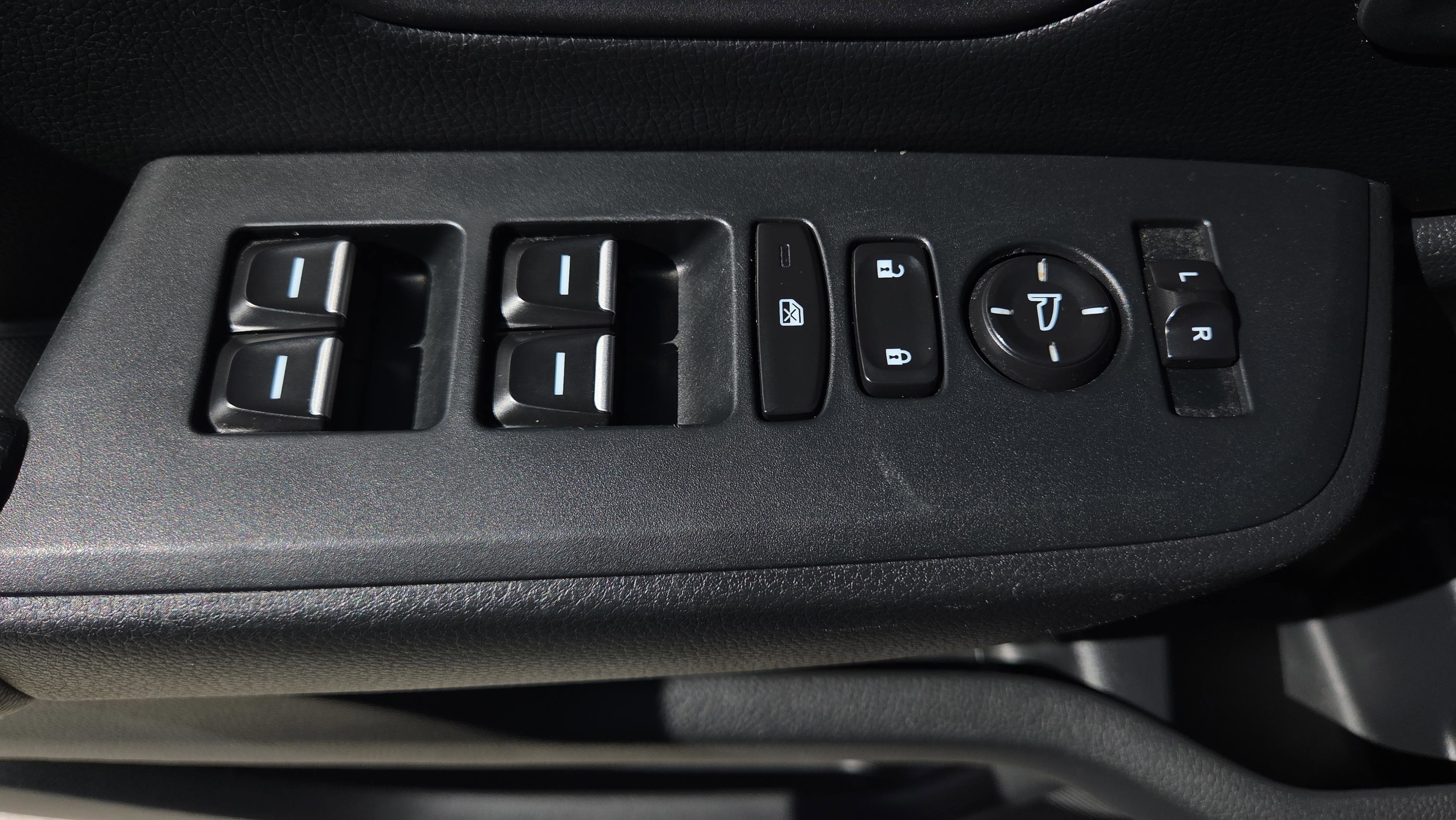 Used 2023 Honda Pilot EX-L image 33