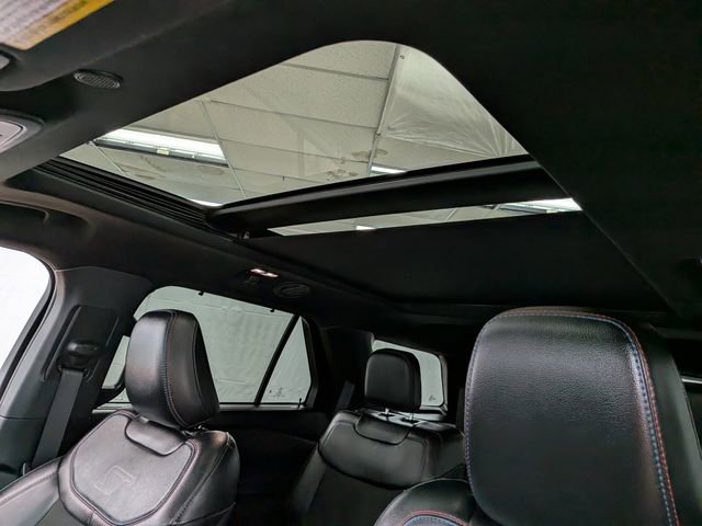 Certified 2024 Ford Explorer ST w/ Equipment Group 401A image 15