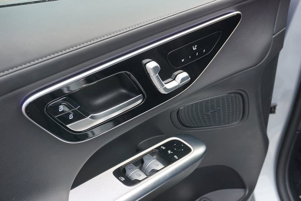 Certified 2025 Mercedes-Benz GLC 300 GLC 300 image 23