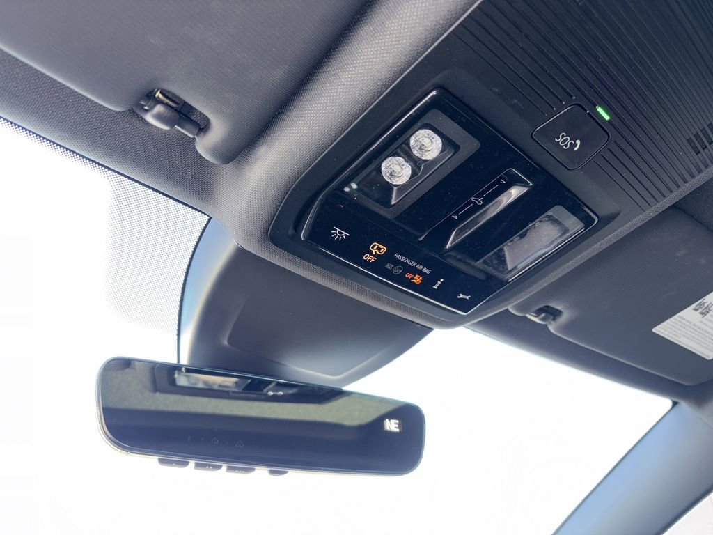 Used 2022 Volkswagen Golf R image 32