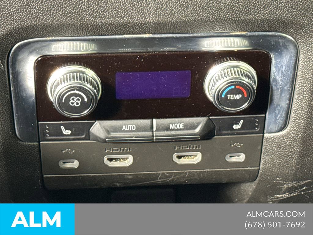 Used 2021 GMC Yukon XL Denali w/ LPO, Illumination Package image 28