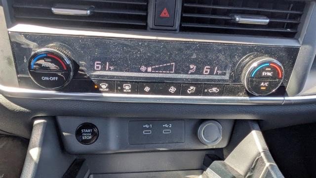Used 2025 Nissan Rogue SV AWD/4WD image 11