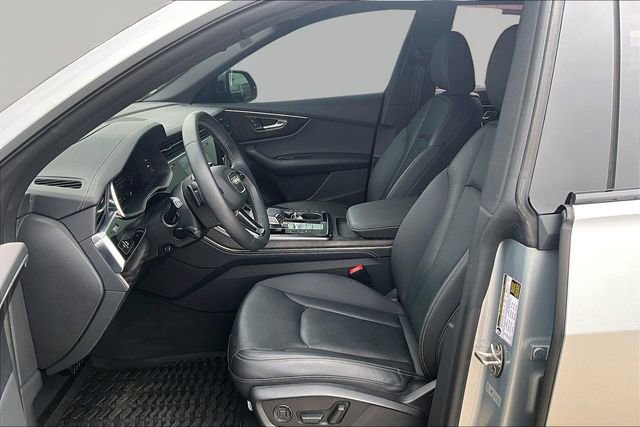 Used 2023 Audi Q8 Prestige w/ Prestige Package AWD/4WD image 27