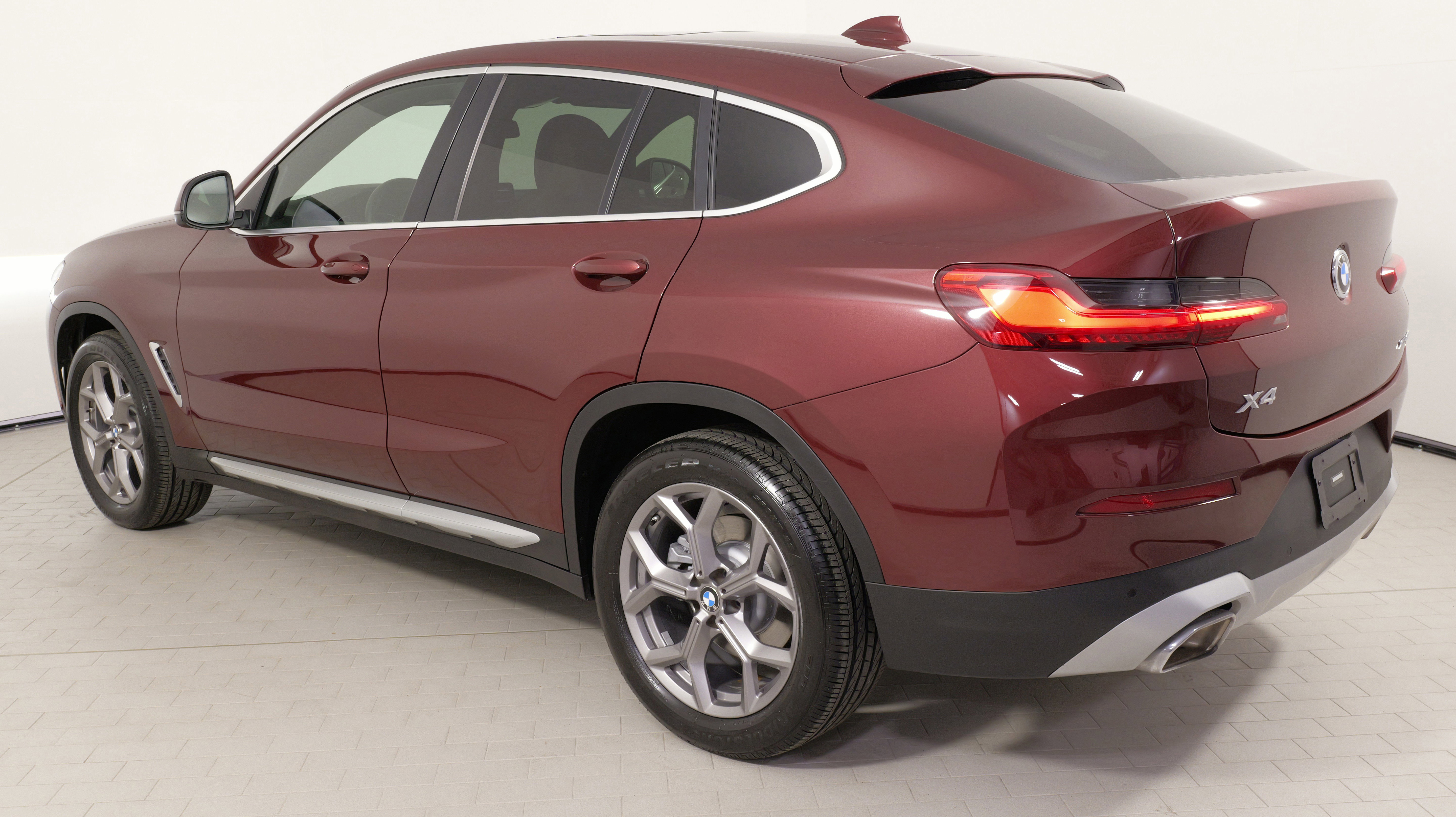 Used 2023 BMW X4 xDrive30i w/ Premium Package image 15