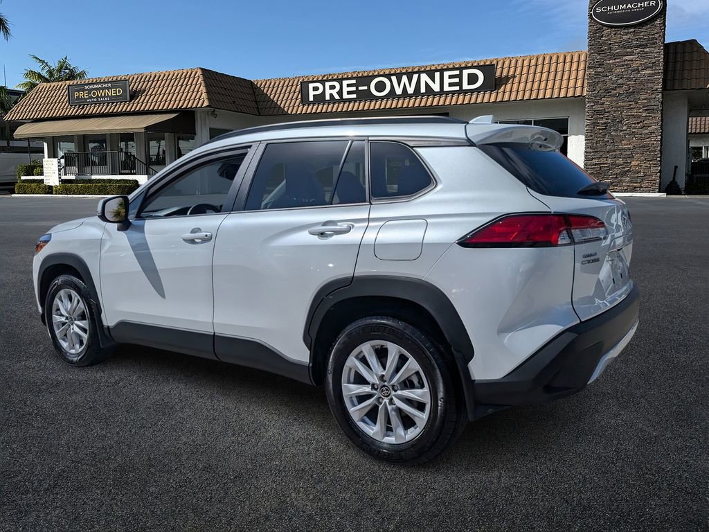 Used 2024 Toyota Corolla Cross LE w/ Moonroof Package image 5