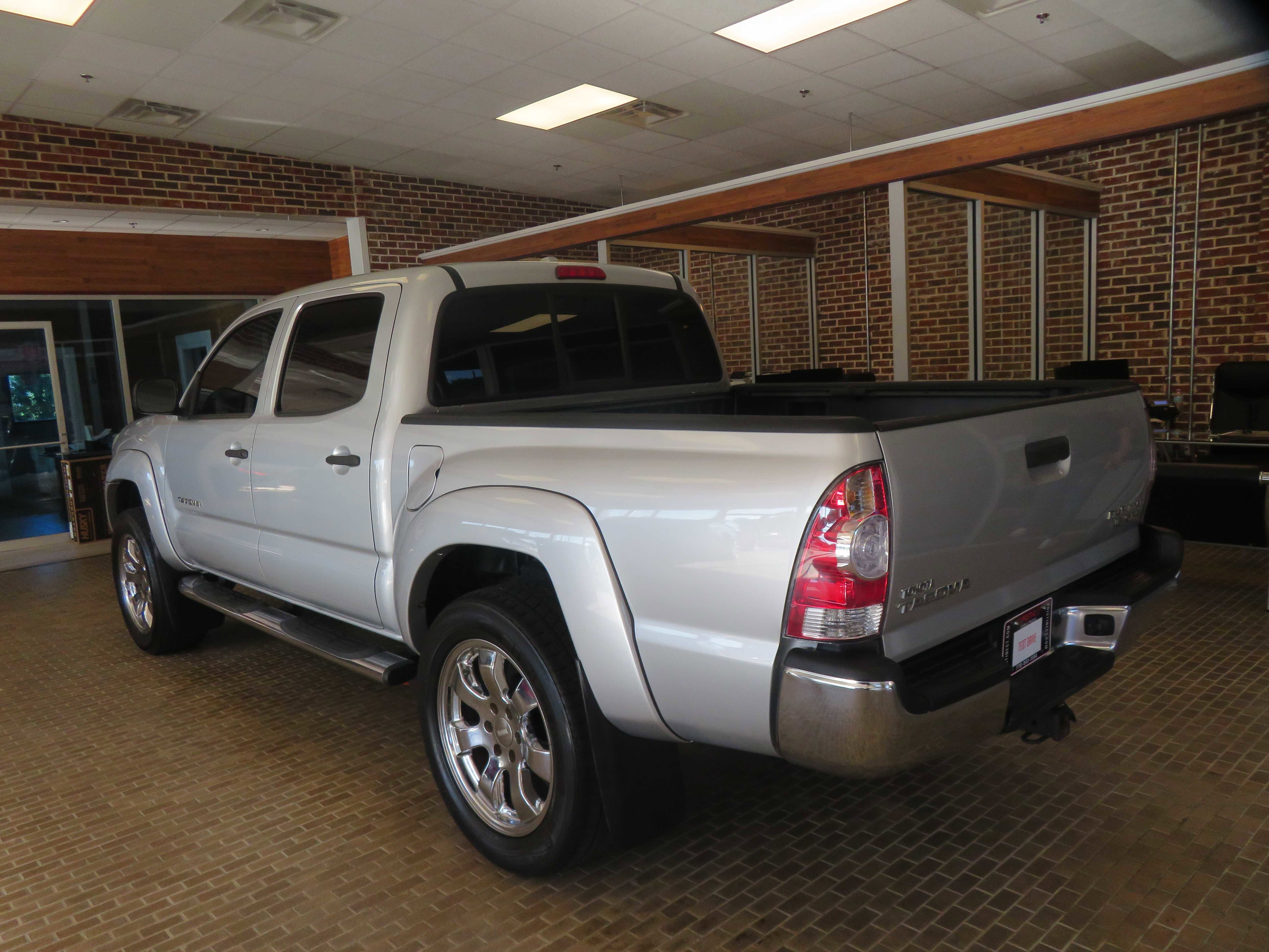Used 2010 Toyota Tacoma PreRunner RWD image 70