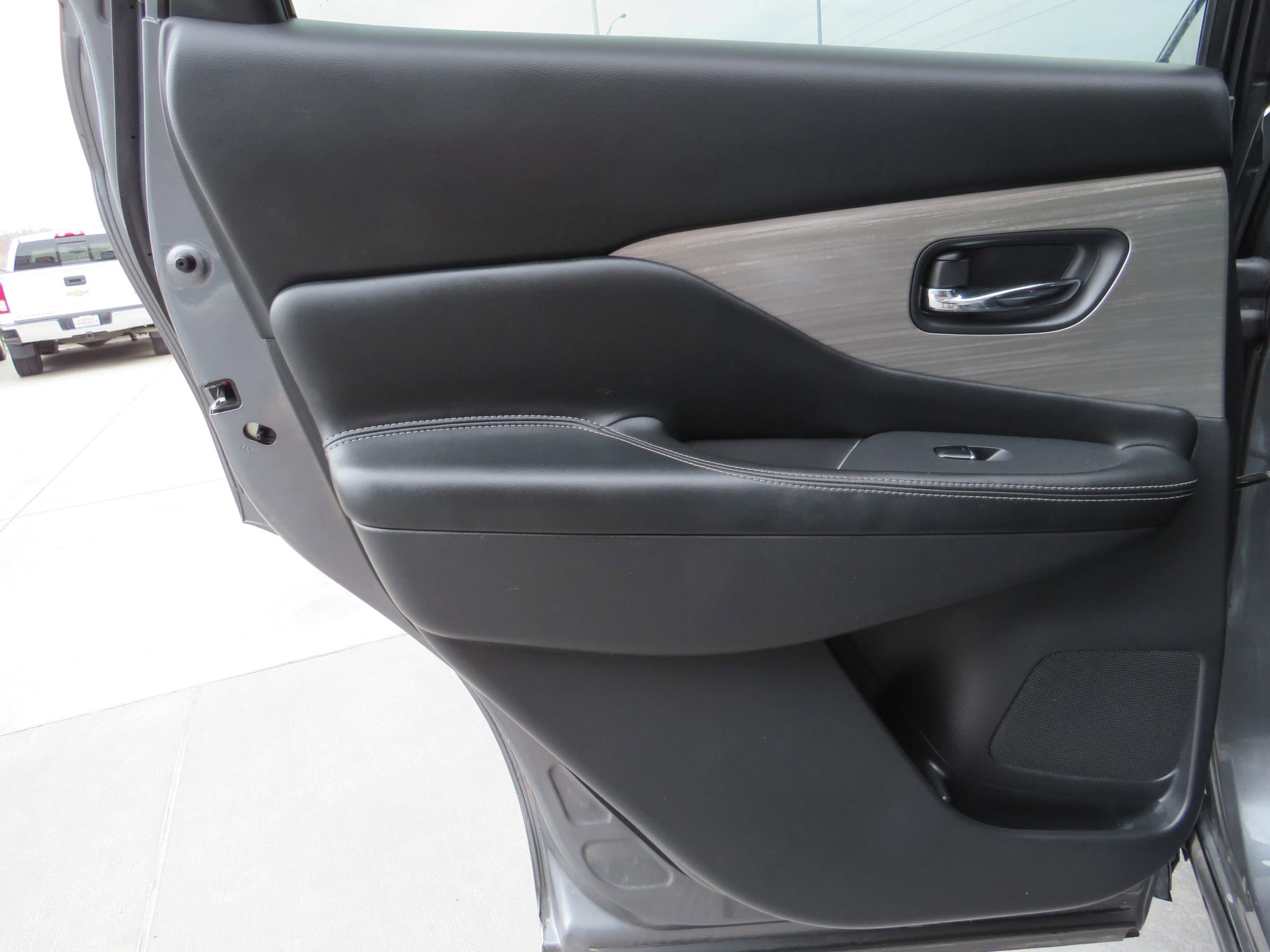 Used 2017 Nissan Murano SL image 46