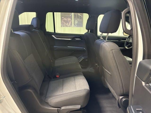 Used 2025 GMC Acadia Elevation AWD/4WD image 25