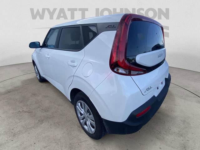 Used 2022 Kia Soul LX FWD image 7