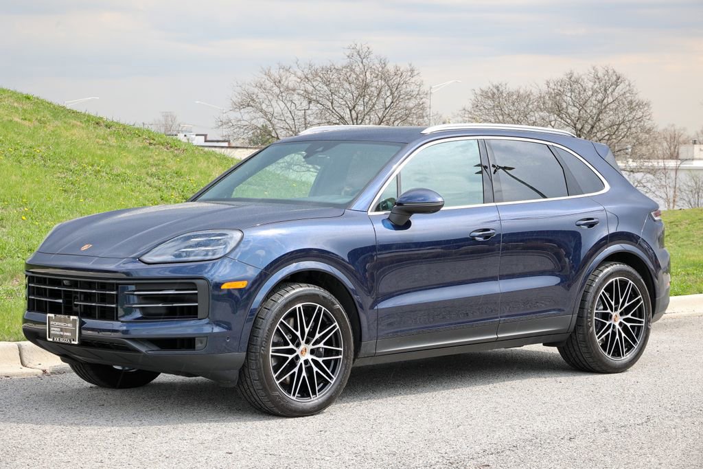 Certified 2025 Porsche Cayenne AWD/4WD image 20