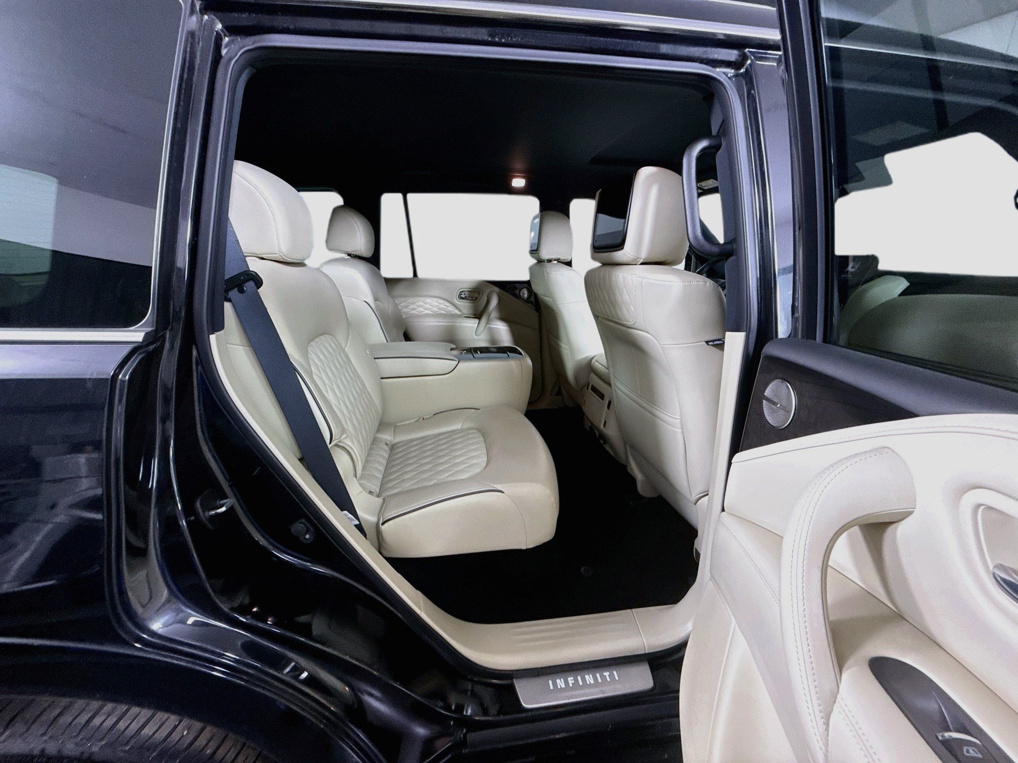 Used 2023 INFINITI QX80 Sensory w/ Cargo Package AWD/4WD image 26