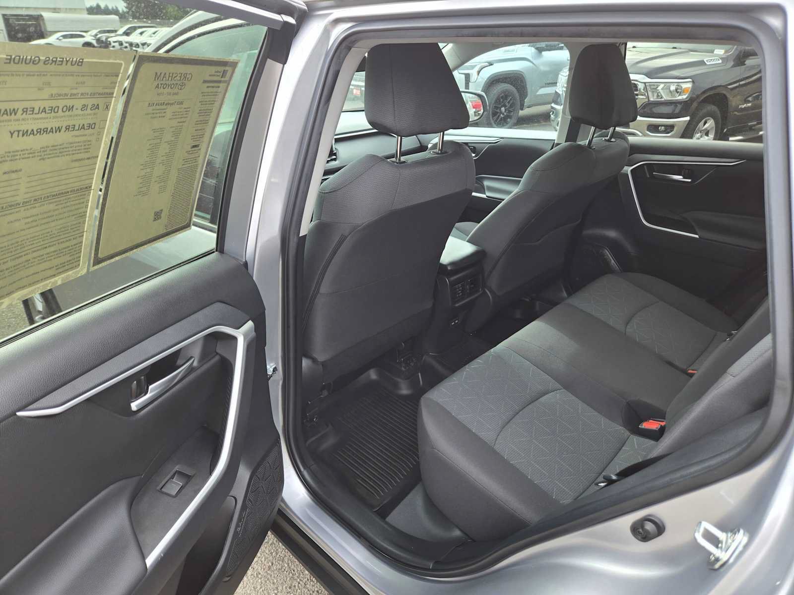 Used 2023 Toyota RAV4 XLE AWD/4WD image 15