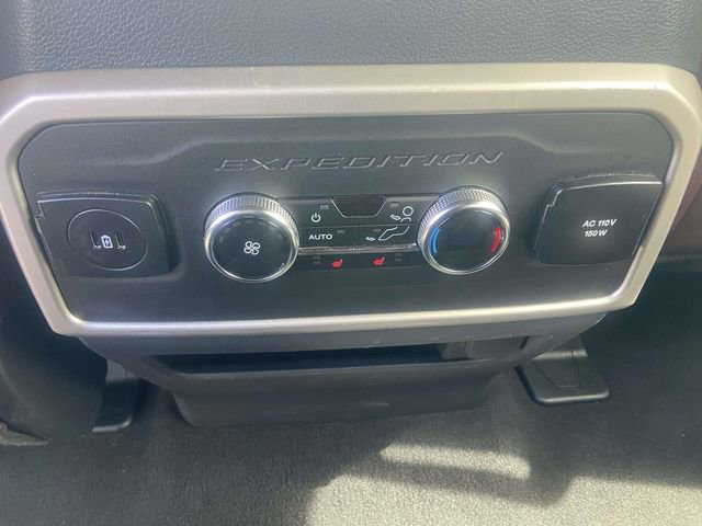 Used 2024 Ford Expedition Limited image 13