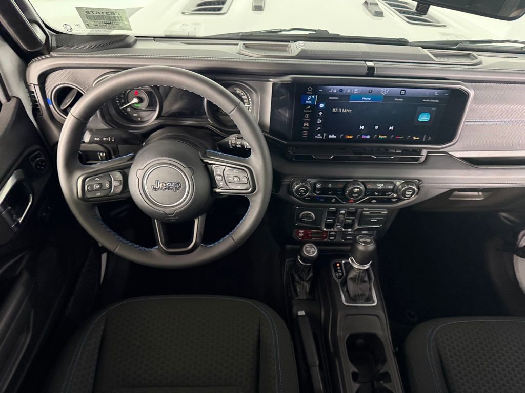 Used 2025 Jeep Wrangler Unlimited Rubicon 4xe w/ Convenience Group image 14