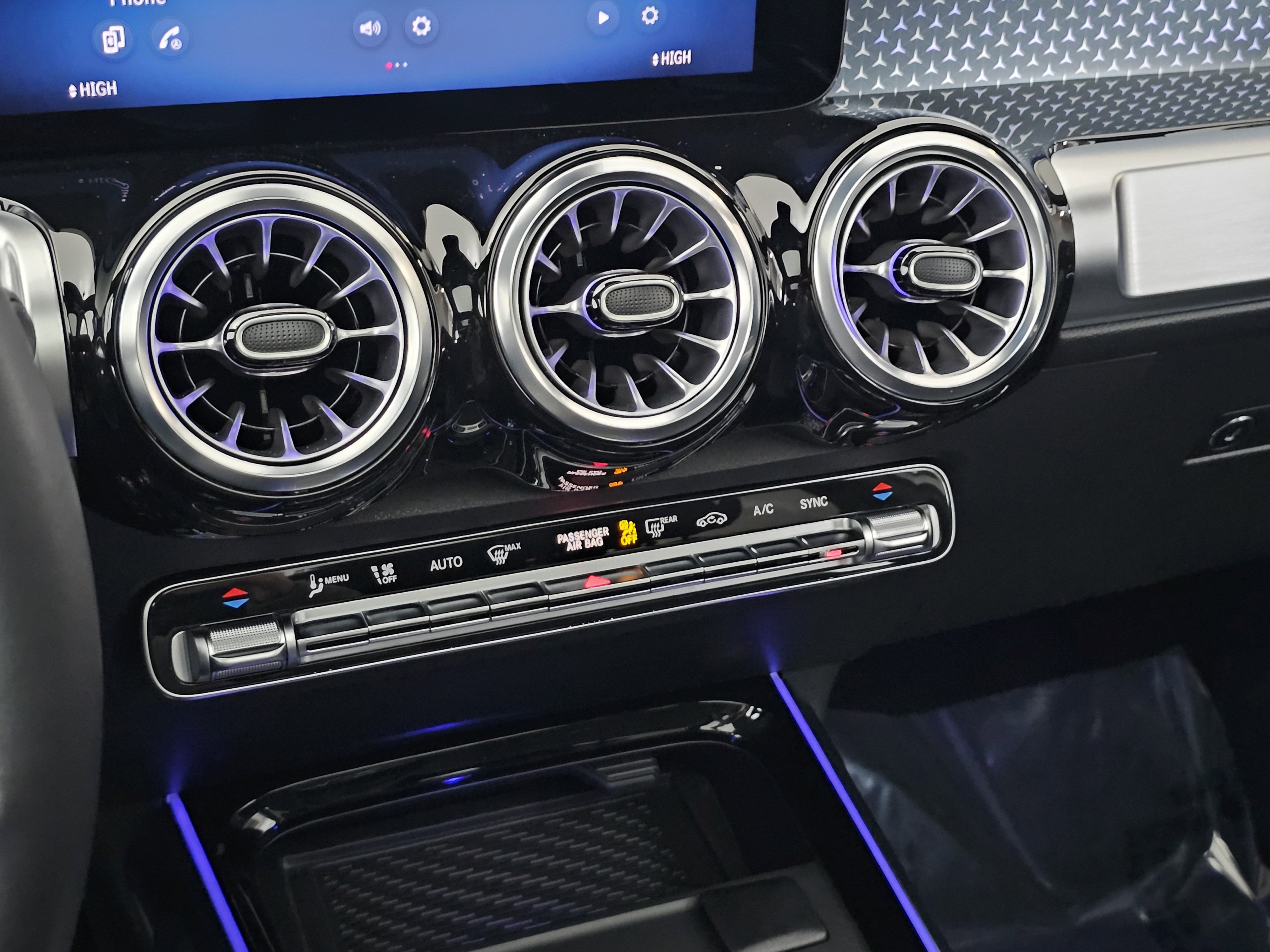 Certified 2025 Mercedes-Benz GLB 250 4MATIC image 37