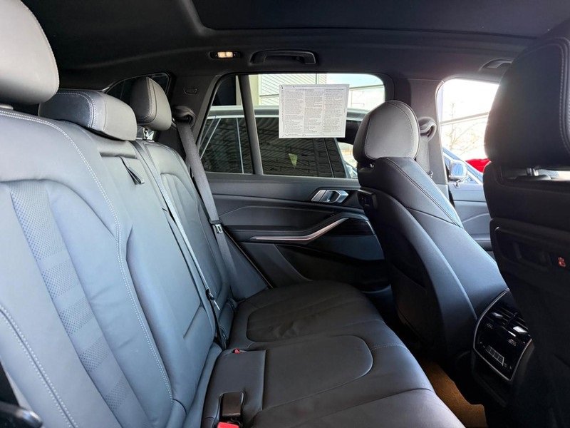 Used 2019 BMW X5 xDrive40i w/ Convenience Package image 8