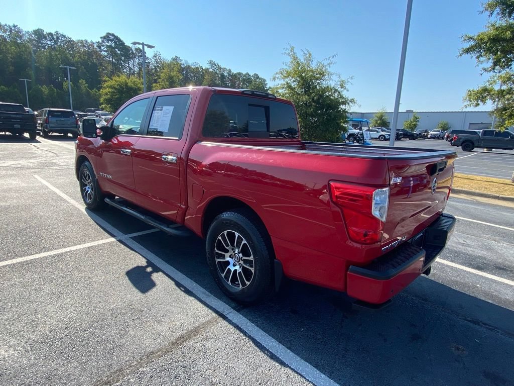 Used 2021 Nissan Titan SV w/ SV Convenience Package RWD image 5